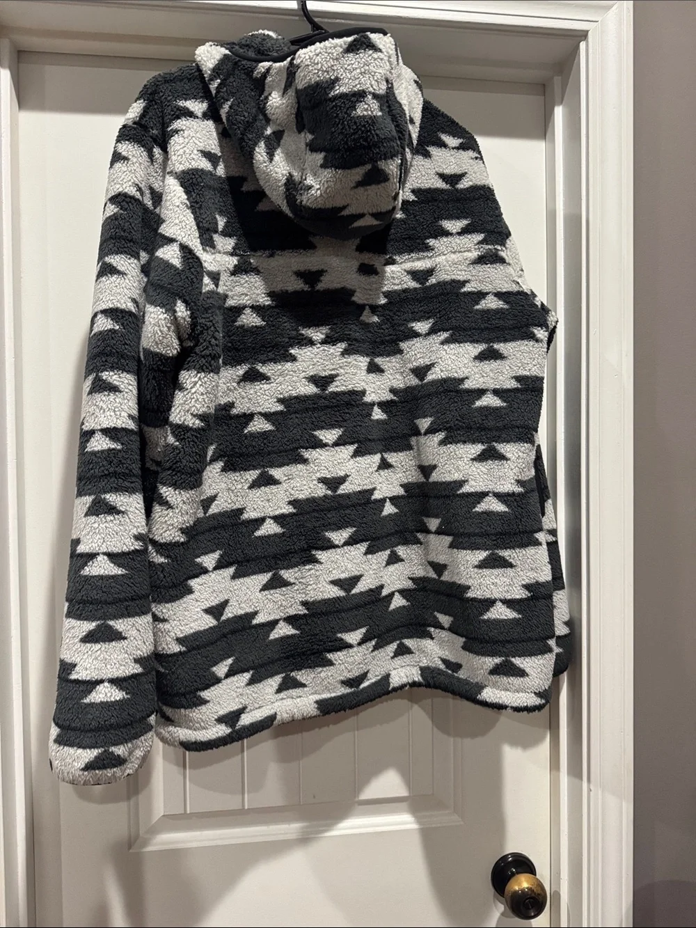 The North Face Black & White Geometric Sherpa Pullover